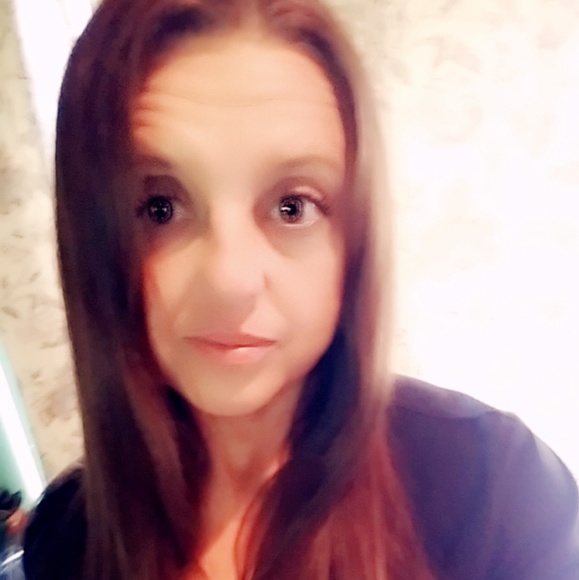 Meet your Posher, Carol - Picture 2 of 2